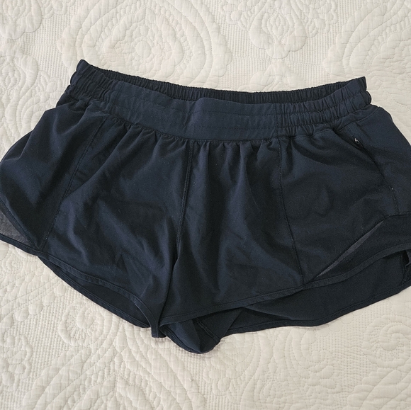 Lululemon shorts - Picture 3 of 4
